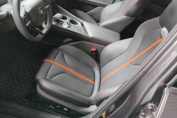 Used CHANGAN UNI-V 2024 1.5T Prestige Edition
