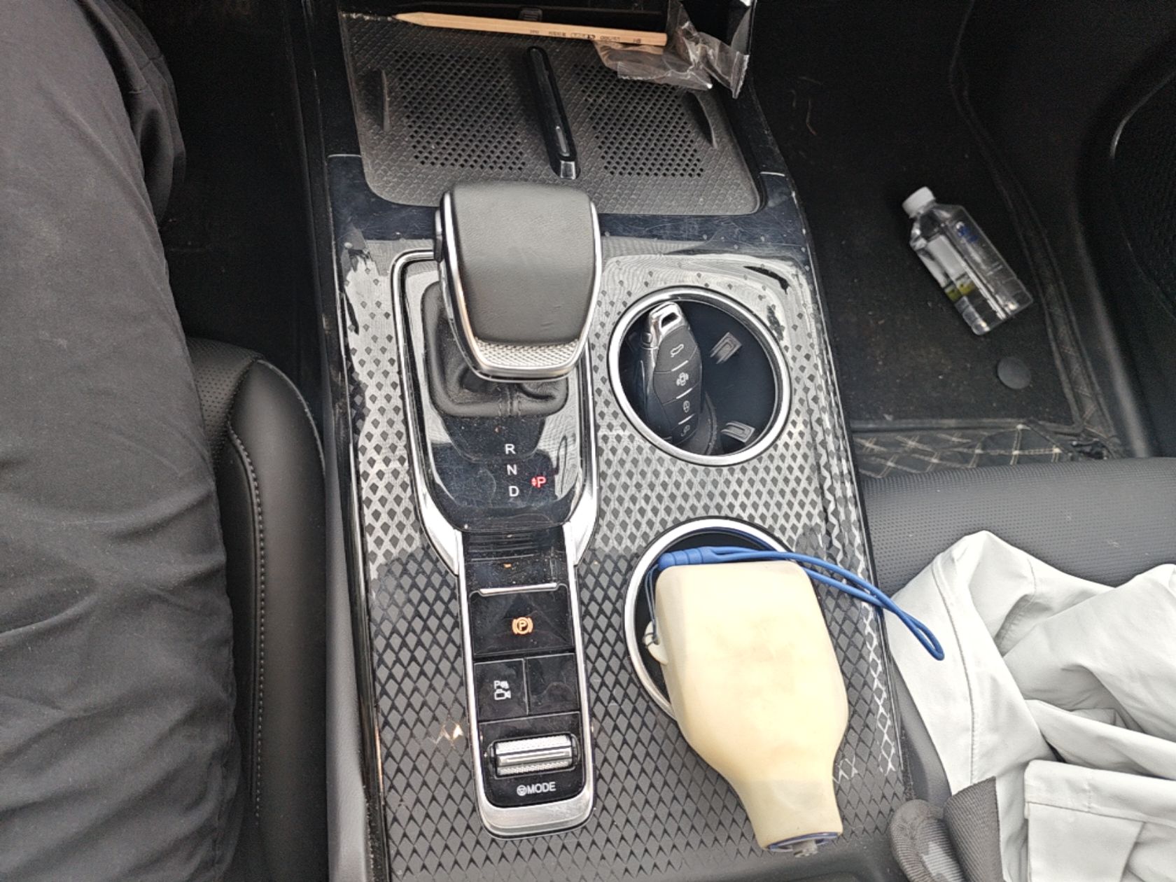 Hongqi HS3 PHEV 2025 Model 117km Jingwei Edition — снимка 16