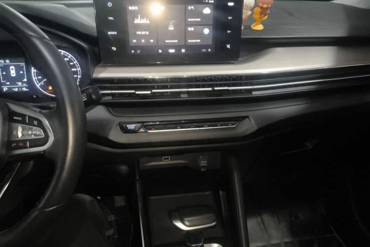 Used Geely Auto Vision X3 2021 PRO 1.5L CVT Deluxe Model Audio And AC Panel