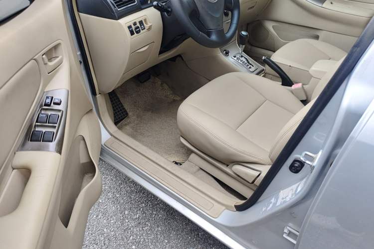 Used Toyota Corolla EX 2013 1.6L Automatic Excellence Edition Driver Seat