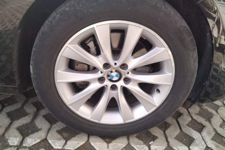 Used BMW 5 Series GT 2014 528i Leading Model