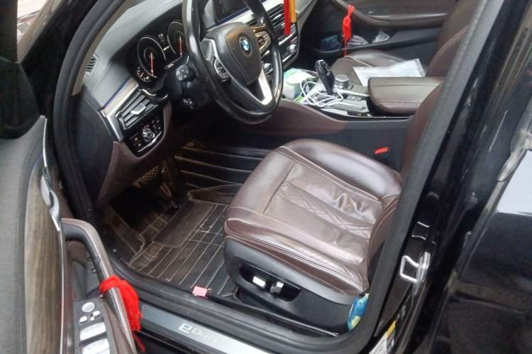 Used BMW 5 Series New Energy 2019 530Le Luxury Package Driver Seat