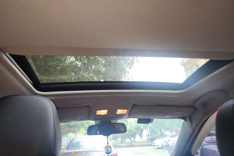 Used Bestune X80 2015 2.0L automatic comfort version Headliner