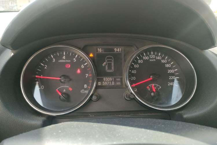 Used Nissan Qashqai 2012 1.6XE Wind 5MT 2WD
