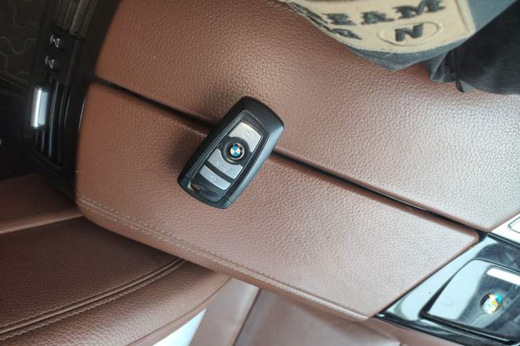 Used BMW 5 Series 2013 525Li Leading Model Vehicle Key