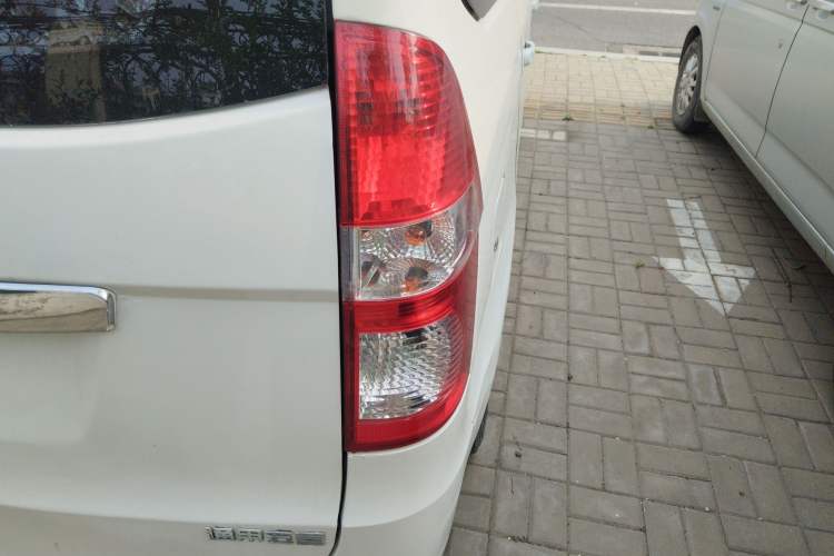 Used Wuling Hongguang 2014 1.5L Standard Version
