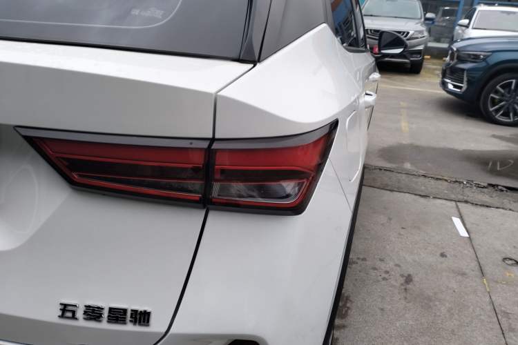 Used Wuling Alvez 2022 1.5L Manual Free-Style Model