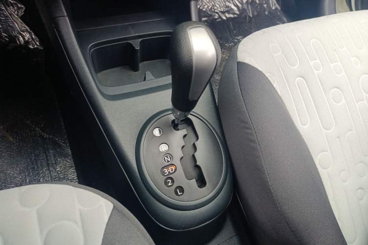 Used Suzuki Alto 2016 1.0L Automatic Deluxe Xuan Dong Edition Gear Lever