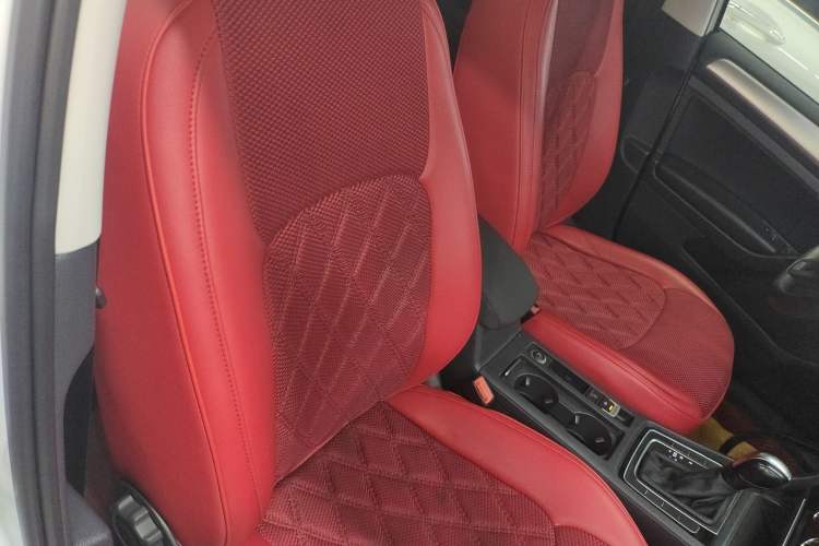 Used Volkswagen Golf 2019 1.6L Automatic Fashion Model China V Standard