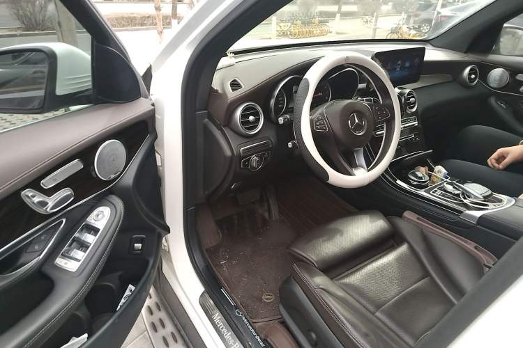 Used Mercedes-Benz GLC 2019 GLC 260 L 4MATIC Dynamic Model
