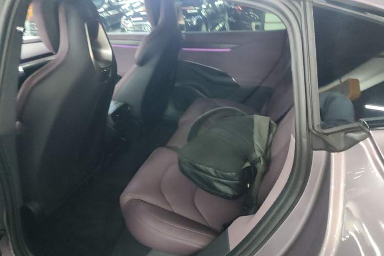 Used Xiaomi Auto SU7 2024 Rear-Drive Long-Range Intelligent Driving Version
