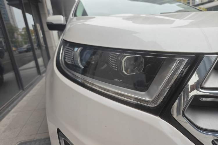 Used Ford Edge 2015 2.0T GTDi Four-Wheel Drive Prestige Model