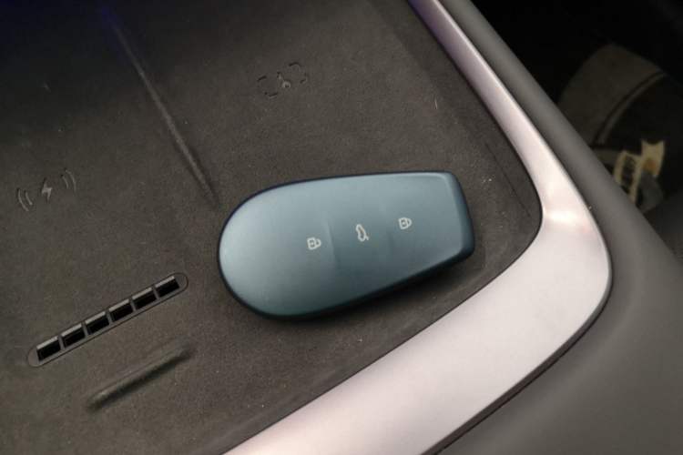 Used Nissan N6 2026 Model 180 Max Vehicle Key