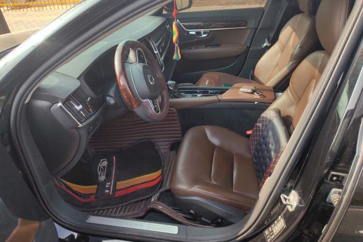 Used Volvo S90 2017 T5 Zhiyuan Edition
