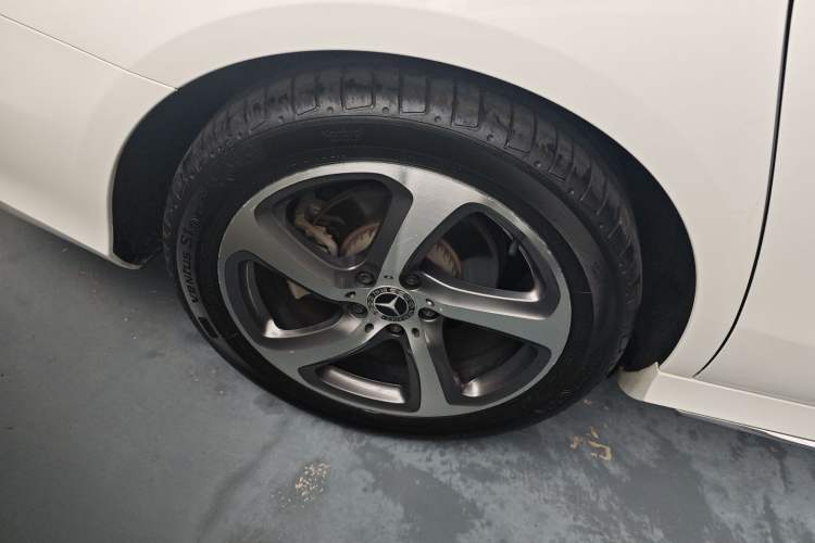 Used Mercedes-Benz E-Class 2018 Facelift E 200 L Sport 4MATIC