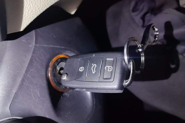 Used Toyota Corolla 2011 1.6L Manual GL Vehicle Key