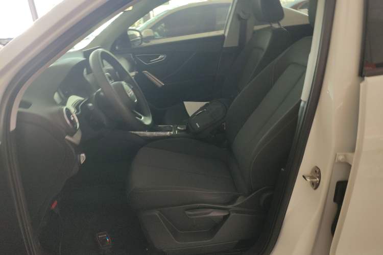 Used Audi Q2L 2021 35 TFSI Progressive Dynamic Edition
