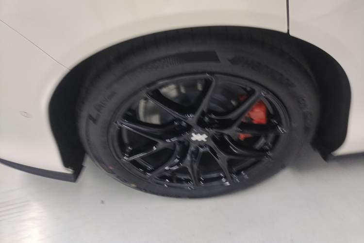 Used IM L6 2025 Pro Max model Exterior 5