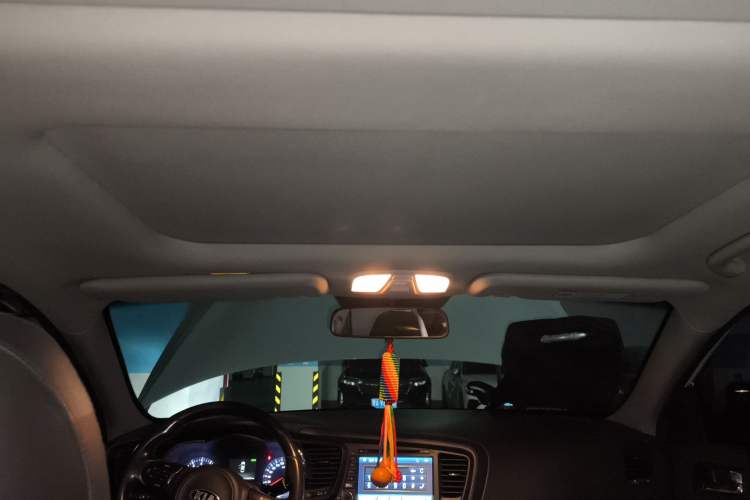 Used Kia K5 2014 2.0L Automatic LUXURY Headliner