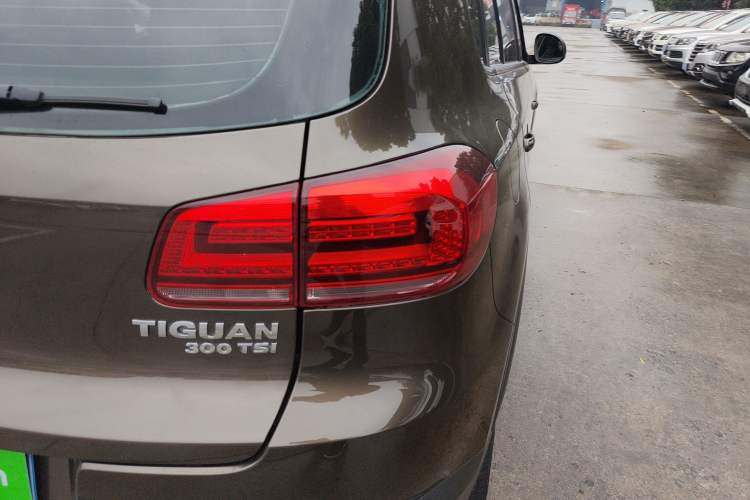 Used Volkswagen Tiguan L 2017 300TSI Automatic Two-Wheel Drive Silk Road Comfort Edition
