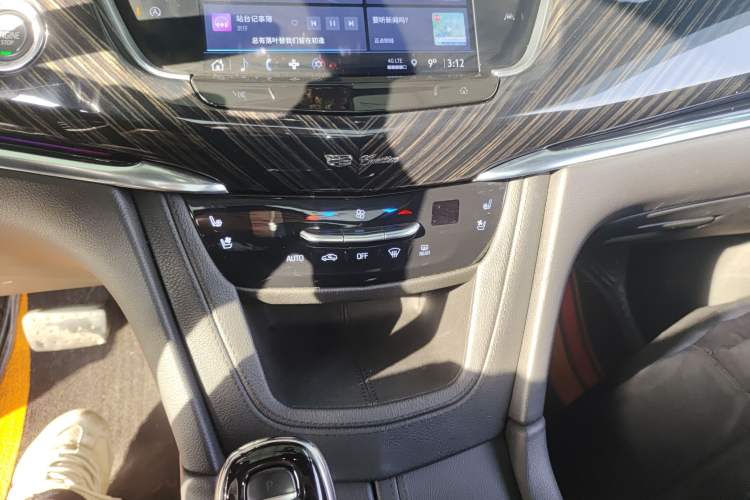 Used Cadillac XT6 2022 2.0T 7-Seater Four-Wheel Drive Luxury Version