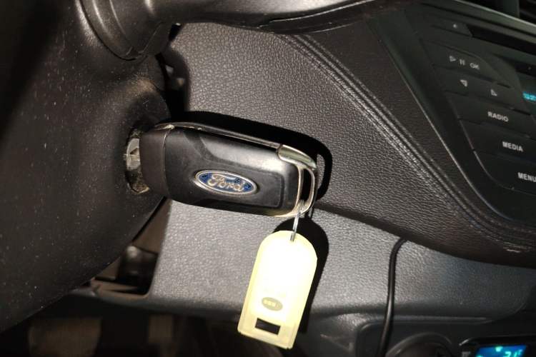 Used Ford Escort 2015 1.5L Automatic Fashion Model
