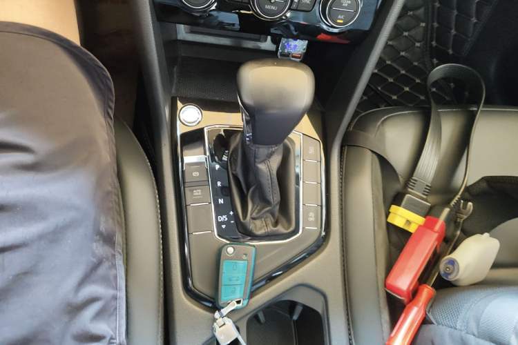 Used Volkswagen Tiguan L 2021 330TSI Automatic Two-Wheel Drive Smart Edition
