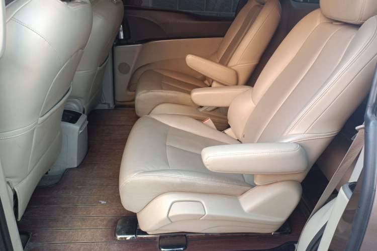 Used Buick GL8 2018 28T Luxury Model China VI Standard
