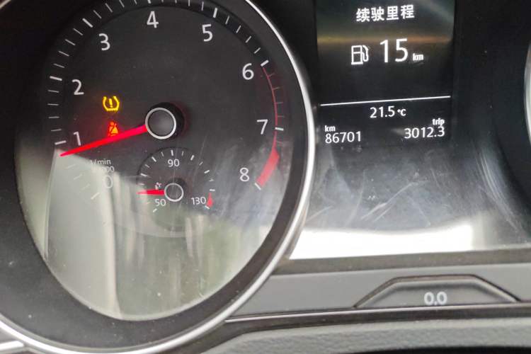 Used Volkswagen Magotan 2018 330TSI DSG Advanced Model Odometer Close Up