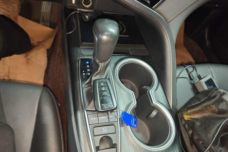 Used Toyota Camry 2021 2.5G Luxury Edition Gear Lever