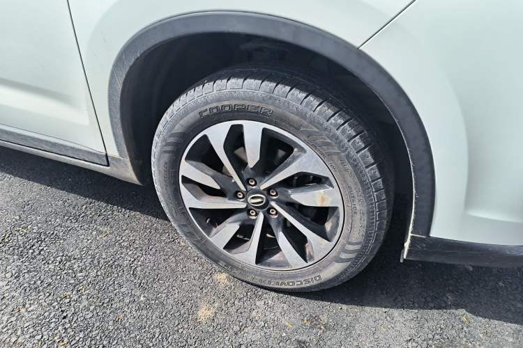 Used GAC Trumpchi GS4 2019 270T Manual Two-Wheel-Drive Elite Edition Right Front Wheel Hub