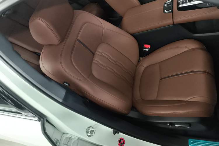 Used Honda UR-V 2020 370TURBO Two-Wheel Drive Luxury Edition
