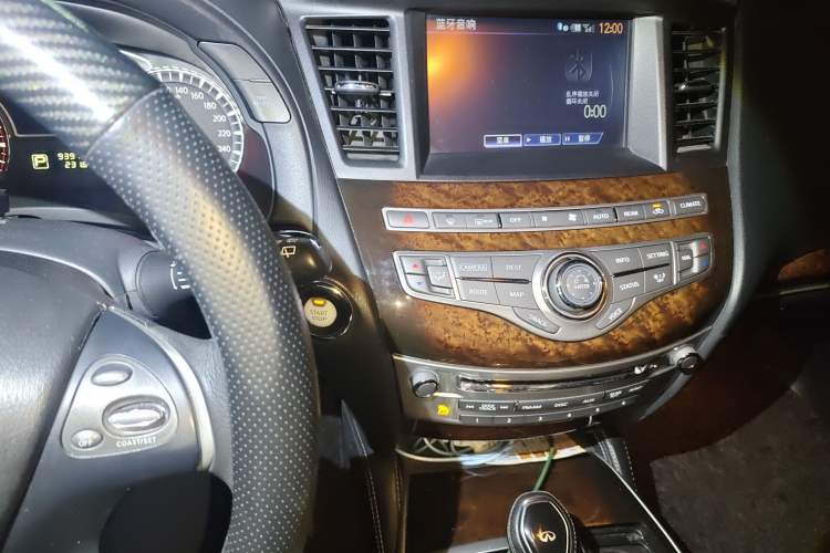 Used Infiniti QX60 2016 2.5 S/C Hybrid Two-Wheel-Drive Excellence Edition China V Standard