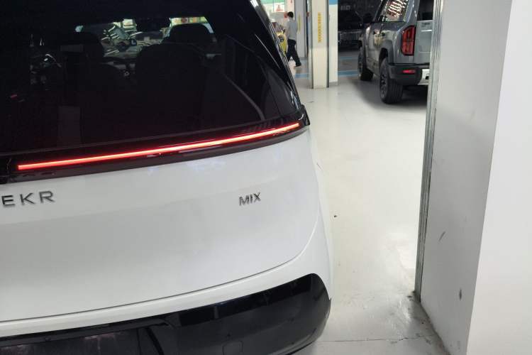 Used Zeekr MIX 2025 Intelligent Driving Version
