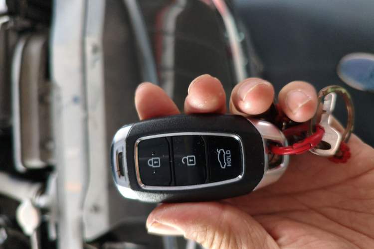 Used Hyundai Elantra 2023 1.5L CVT LUX Prestige Edition