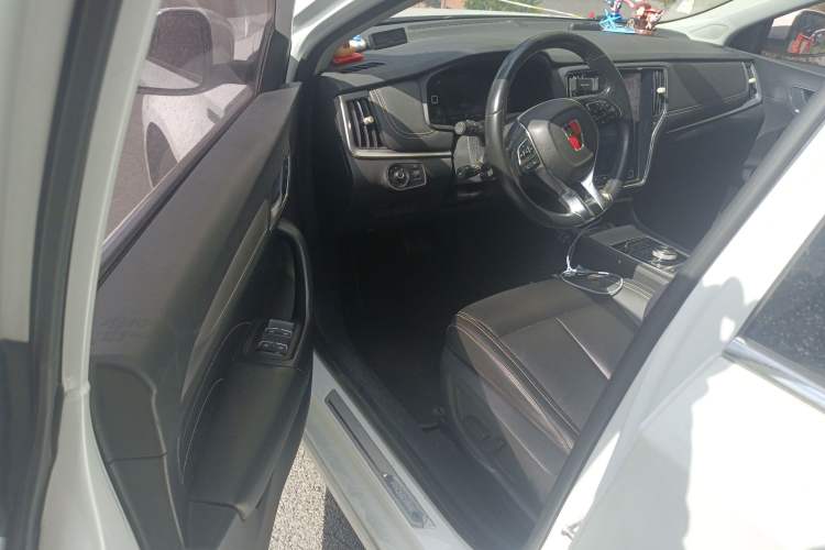 Used Roewe i6 New Energy 2017 45T Hybrid Connect & Smart Enjoyment Edition
