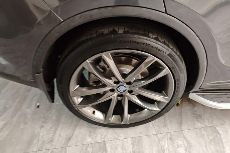 Used BYD Tang New Energy 2018 DM 2.0T All-Wheel Drive Smart Connectivity Luxury Model 7 Seats China V Emission Standard Right Rear Wheel Hub