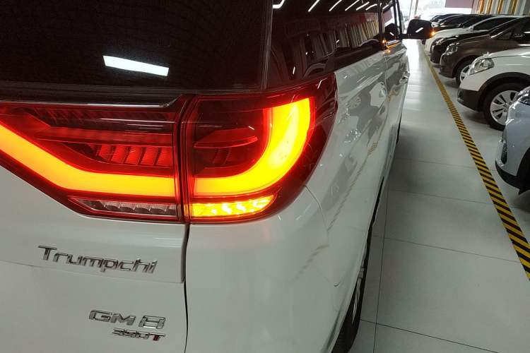 Used GAC Trumpchi M8 2020 390T Deluxe Edition
