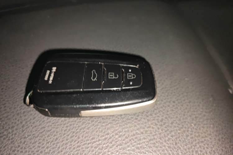 Used Toyota Avalon 2019 2.0L Luxury Edition China VI Standard