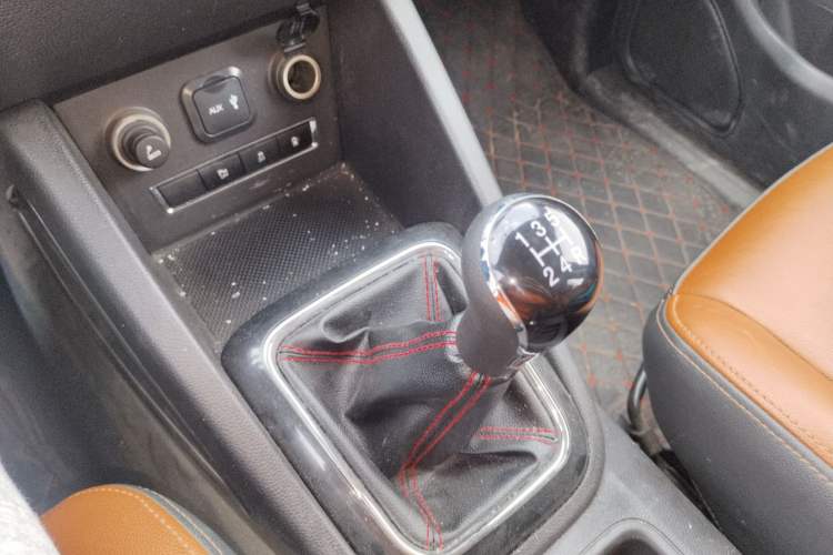 Used CHANGAN OSHAN CX70 2016 1.6L Manual Luxury Model Gear Lever