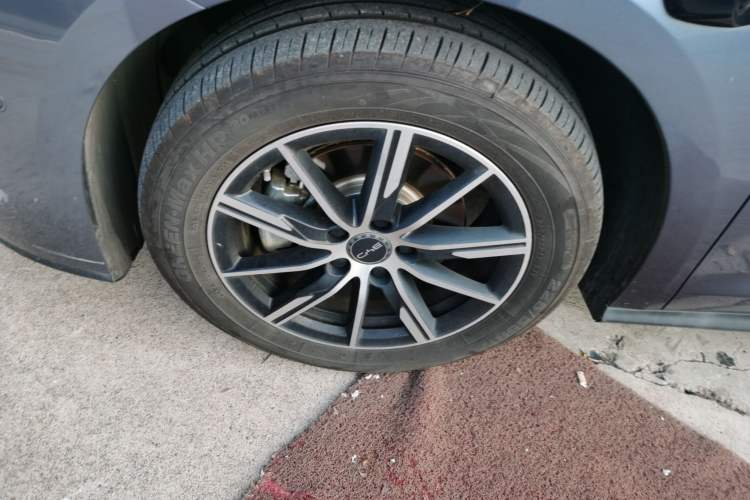 Used BYD Seal 06 New Energy 2025 DM-i Smart Drive 120KM Prestige Model Left Front Wheel Hub