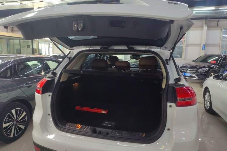 Used Geely Auto Emgrand X7 Sport 2016 1.8TD Automatic ZhiZun Version
