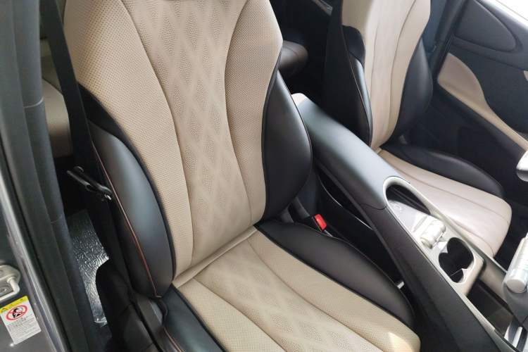 Used BYD Dolphin 2023 420 km Fashion Edition