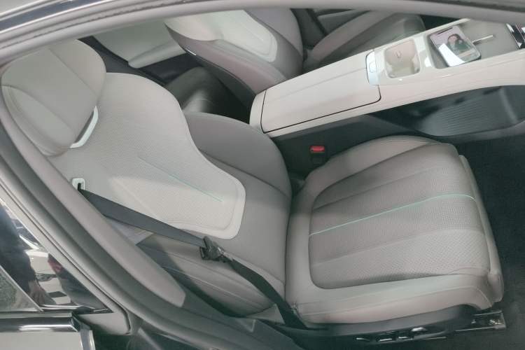 Used Deepal L07 2025 230 Ultra with DeepBlue Intelligent Driving AD PRO Extended-Range Version
