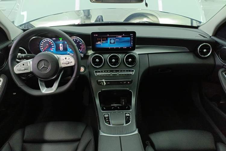 Used Mercedes-Benz C-Class 2020 C 260 L Sport Edition Center Console