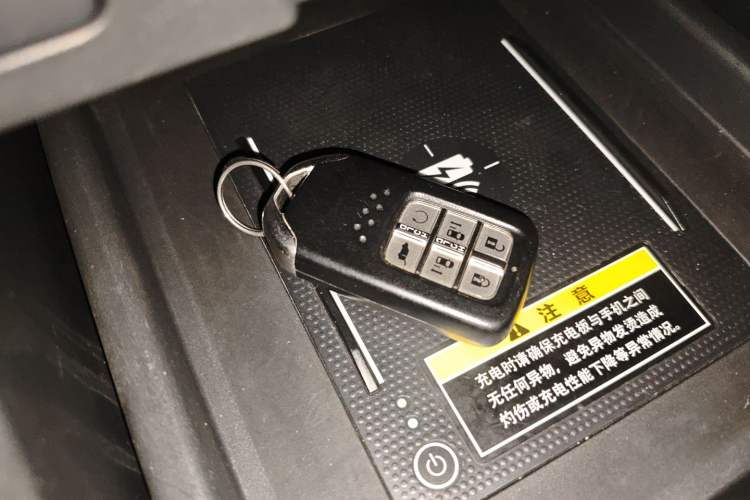 Used Honda Elysion 2022 2.0L eHEV Luxury Edition
