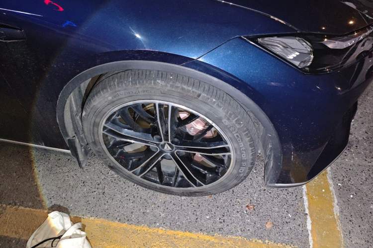 Used Deepal SL03 2022 515 Pure Electric Version Right Front Wheel Hub