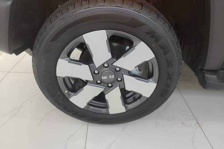 Used BAIC Off-Road BJ40 Electric Drive 2025 Standard Edition Left Front Wheel Hub