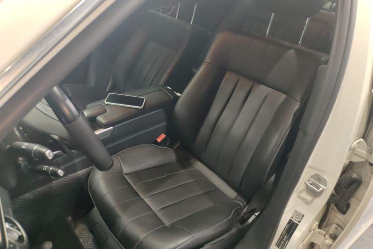 Used Mercedes-Benz E-Class 2015 Facelift E 200 L Sport Edition