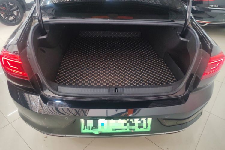 Used Volkswagen Magotan GTE Plug-in Hybrid 2022 GTE Luxury Model Trunk